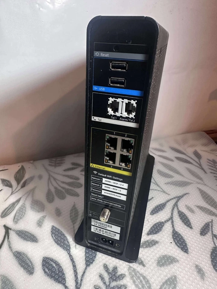 Xfinity Cisco DPC3941T XB3 WiFi Modem Router Unit Only No Power Adapter Included - Image 4 of 4