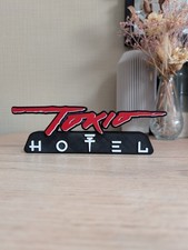 Logo Tokio Hotel 21cm Sur Socle Décoration Pop Rock 3D Fan Art Cadeau 22cm