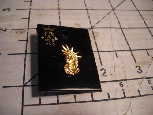 Statue Of Liberty Head Souvenir Pin. Kings NYC