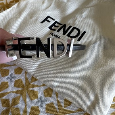 Original Fendi schwarzer Gummi Armreif magnetische Öffnung