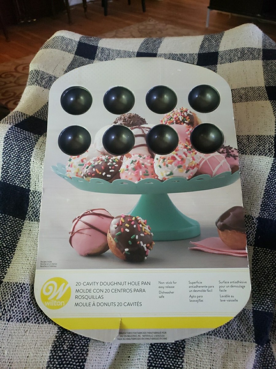 New Wilton Non-Stick Doughnut Hole Baking Pan 20 Donut Cavity Recipes  Included