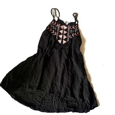 BB Dakota Kase Black Embroidered Shift Dress Hi-Lo Hem Size Small