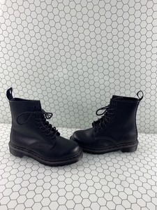 dr martens 1460 mono black