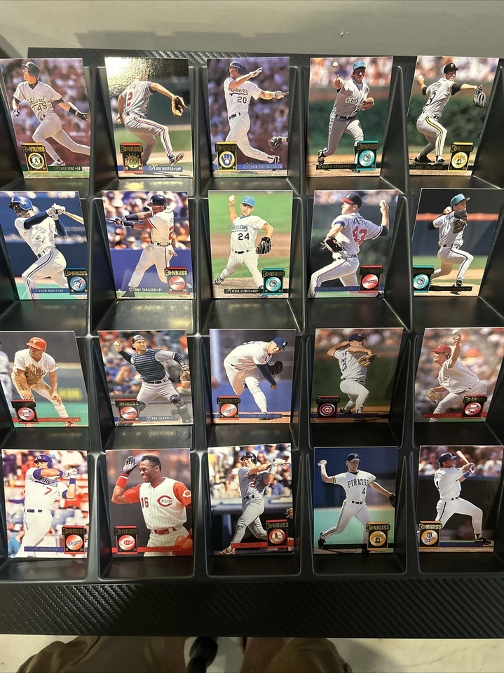 1994 Donruss Baseball Cards Complete Your Set (#'s 1-700 ) Excel. or Better - Image 3 of 4