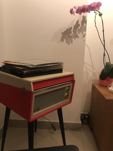 Crosley CR6233D-RE Dansette Bermuda Portable Turntable Record