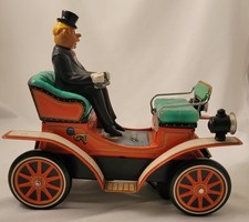 Vintage Nomura Japan Shaking Antique Car with Original Box