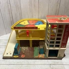 Vintage Fisher-Price Parking Ramp Service Center Garage Elevator Not Working