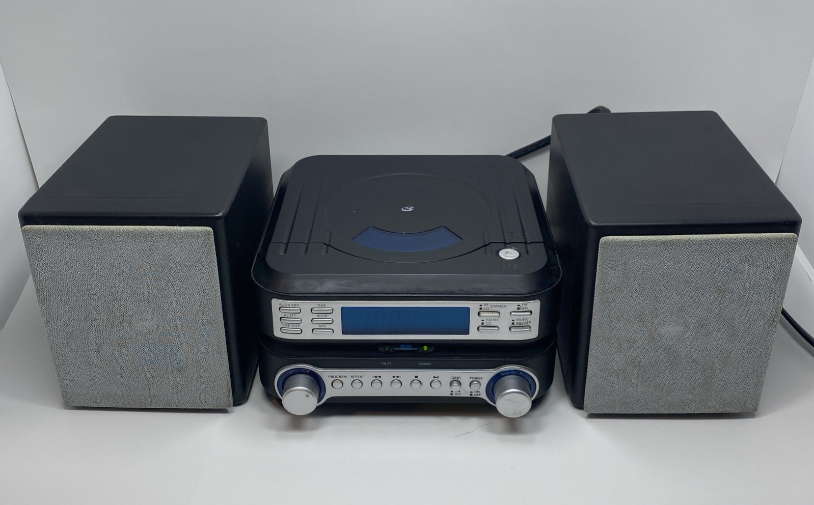 Stereo Home Music System Am/ Fm Tuner With Speakers