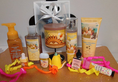 New Bath & Body Works Pina Colada Swirl 9pc set with pocketbac holder