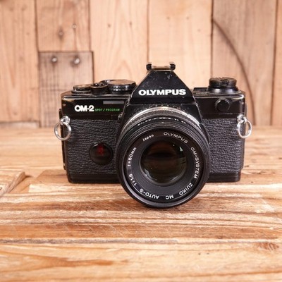 Defektes Olympus OM-2 Spot/Programm + 50mm f1.8 Objektiv - Pilz + Hebel oben fehlt