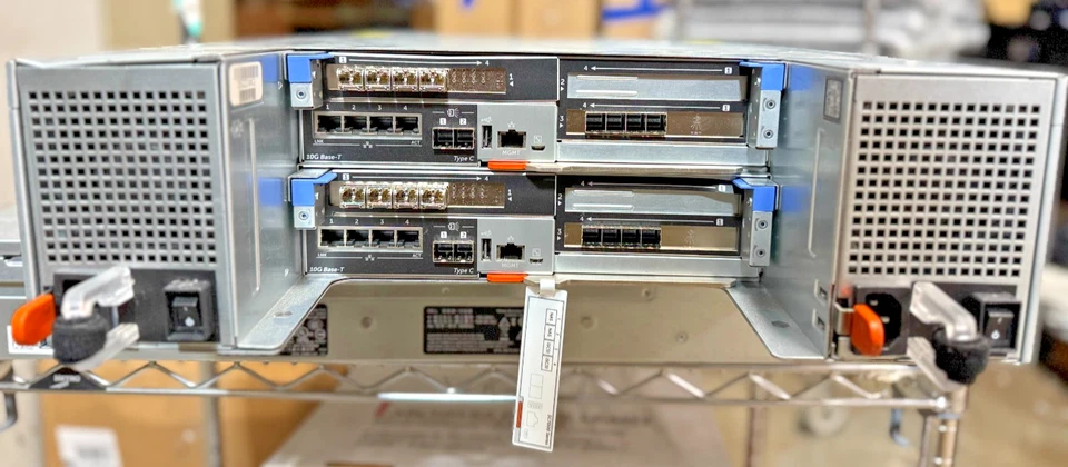 Dell Compellent  SC7020 16Gb/s FC Storage Arrays  w/ Caddies, 2 x M24G7 Module🍁 - Image 2 of 4