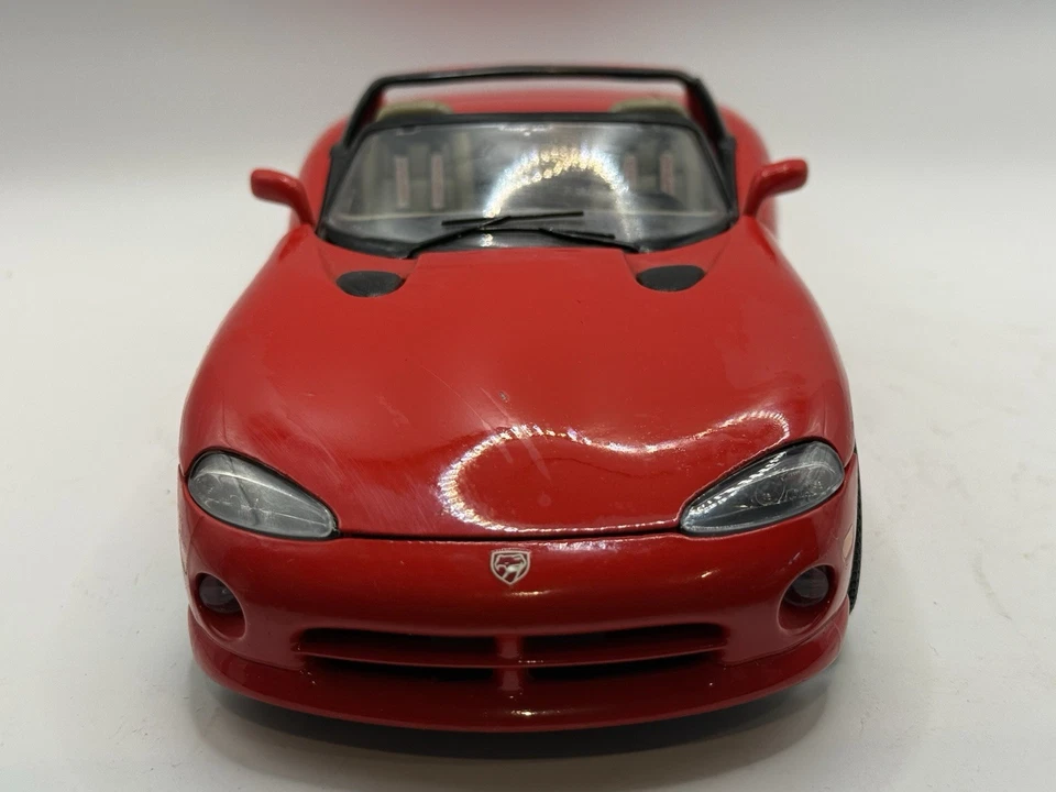 Burago 1:18 Dodge Viper RT/10 Diecast Model Car Boxed — 第 2/4 张图片