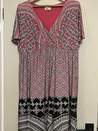 Maggy London wunderschönes stretchiges Midi-Kleid gekreuzte Brust komplett gefüttert 18W
