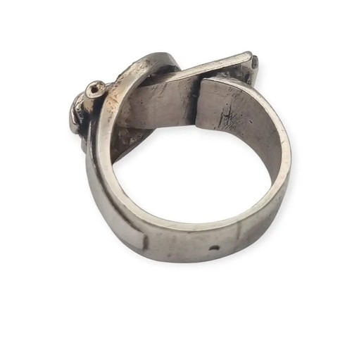 Art Deco Silver and Gold View Buckle Ring with Red Crystals, 1940. - Picture 8 of 10