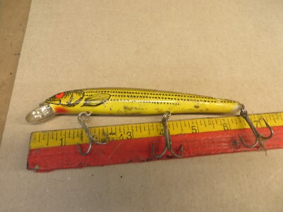 VINTAGE FISHING LURE 3 HOOKS 6-1/2