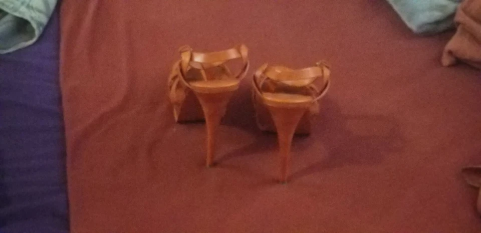 Saint Laurent YSL Tribute Orange Leather Platform Sandals Pumps 40  - Image 3 of 4