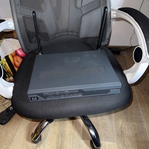 Cisco C881G-4G-GA-K9 4-Port Router ohne Netzteil