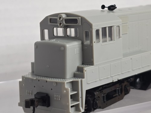 Atlas 8650 HO Scale Undecorated Powered GE U23B Diesel Loco DCC Ready NOS (A) - Picture 4 of 16