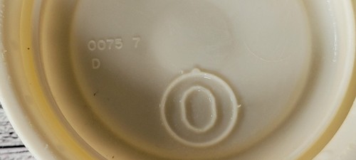 Vintage Rubbermaid Replacement lids lid Servin Saver Almond Round Square Blue - Picture 4 of 148