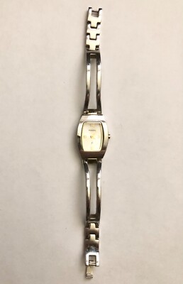 ☑️ Fossil F2 Women's Watch Model ES-9646 Silvertone w/ Gold