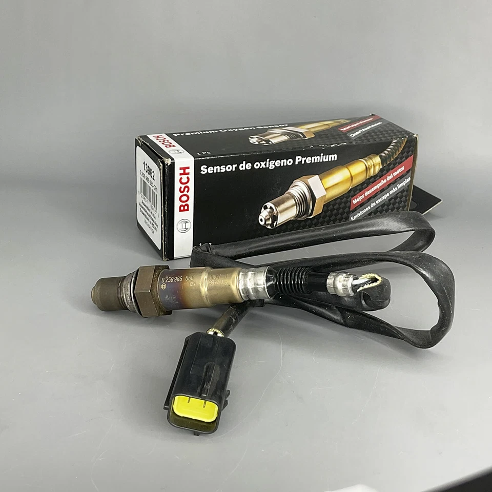 Sensor de oxígeno OE Bosch 13962 O2 para Mazda MPV 1996 1997 1998 3,0 L V6 aguas arriba Foto 2 de 4