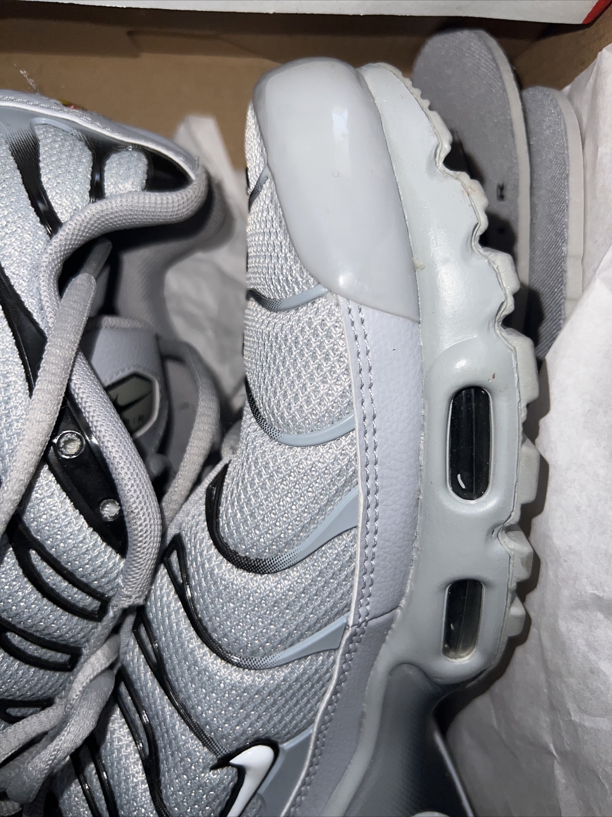 nike air max plus wolf