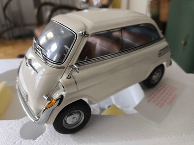 AUTOart 1:18 BMW 600 / Isetta   Sammlermodell aus Nachlass