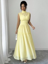 Elegant ladies maxi dress in goose yellow with stand-up collar