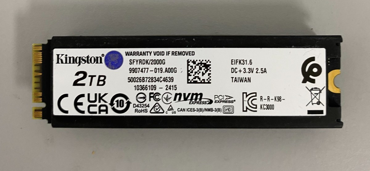 Kingston Fury Renegade M.2 Internal SSD - SFYRDK2000G 2