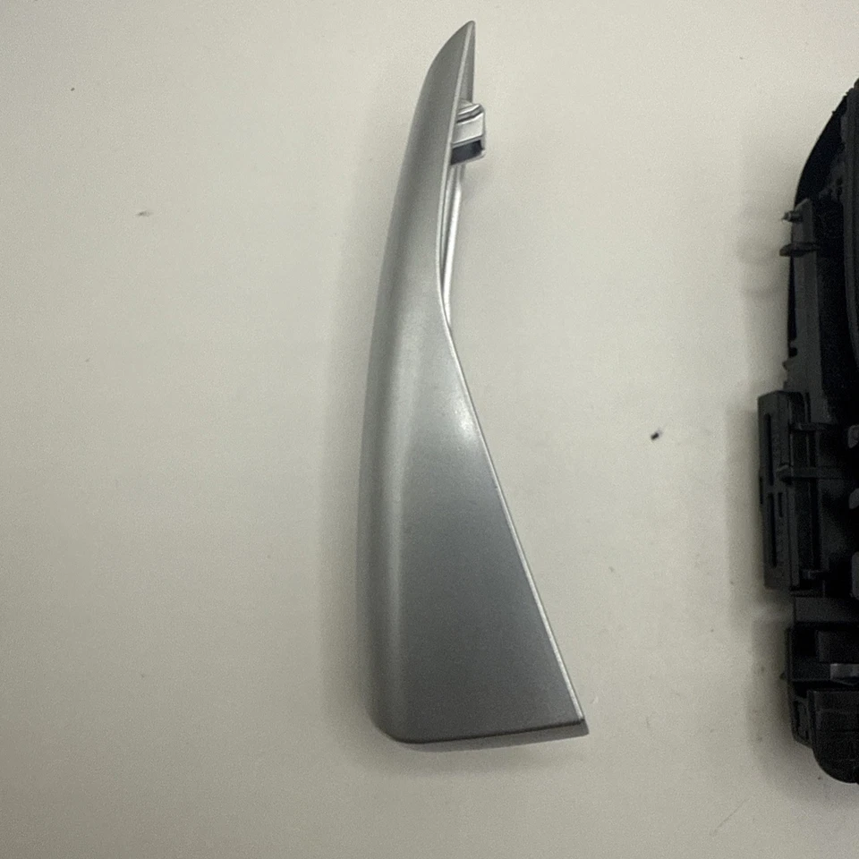 OEM 2022-2025 BMW X1 X2 X3 X4 X5 X6 X7 SMART KEY REMOTE FOB IYZBK1 ~SUPER RARE!! - Image 3 of 4