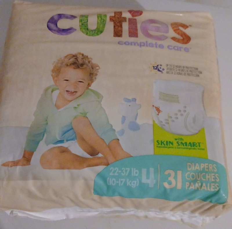 Cuties Complete Care Disposable Diapers, Size 4, 31 Count, Baby 22-37 lb