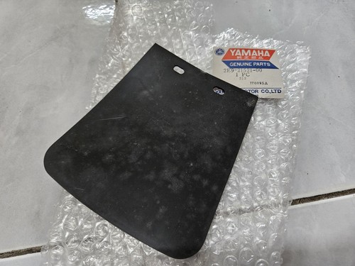 Genuine Yamaha RXS RXK RX100 RX115 RX125 RX135 YL1 YL2 FS1 YG5 Front Fender Flap - Picture 4 of 6