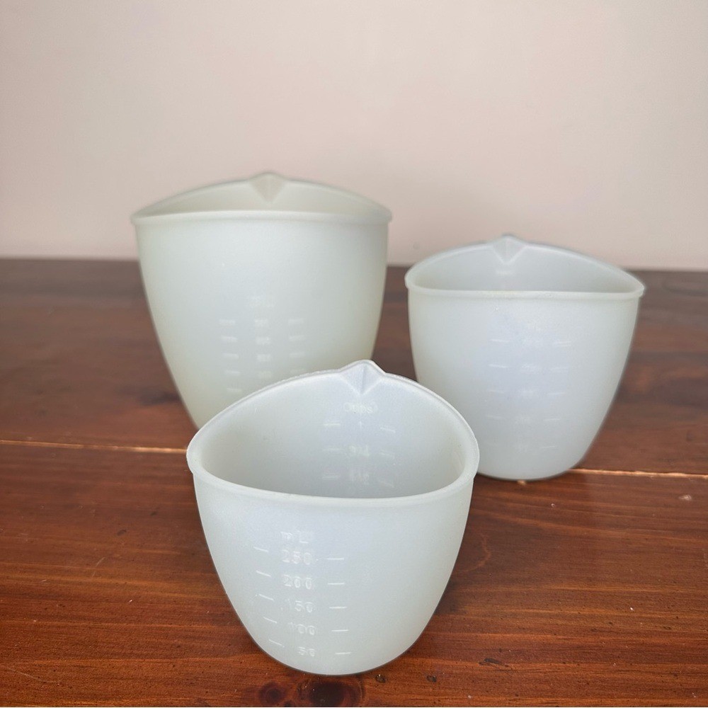 Set of 3 Frosted Plastic Measuring Cups Kitchen Baking Cooking Tool Set