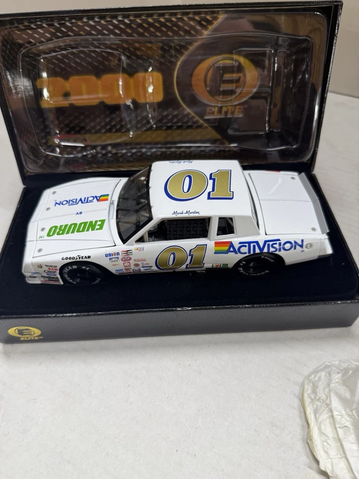 Mark Martin Action Elite Endura de Activision #01 1983 Monte Carlo Diecast 1/24 Foto 2 de 4