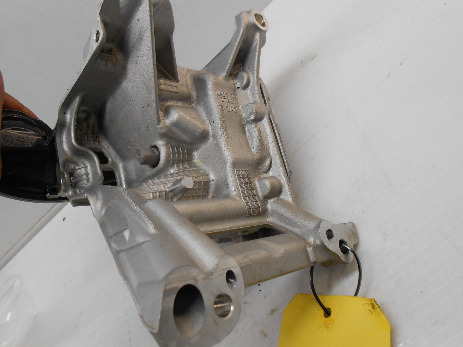 BMW X5 Engine Oil Pump OEM 8646454 / 11417643047 / 7643047 CD0390  