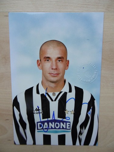 Photo Dédicacée De Gianluca Vialli – Format 20x25 Cm – Autographe Foot Italien