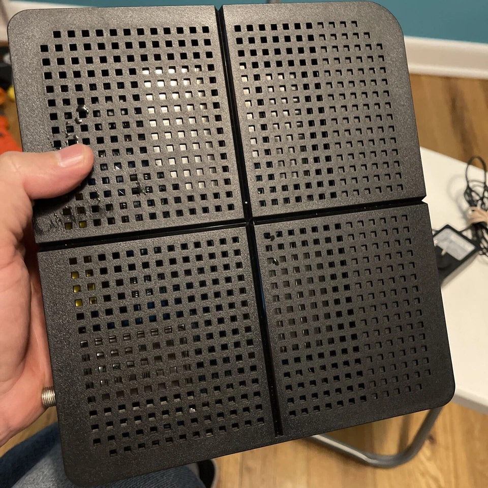 Zoom AC1900 DOCSIS 3.0 Cable Modem/Router with wireless 3T3R. Model #5363 (12) - Image 4 of 4