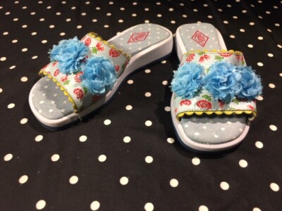 Oilily flip flops sandals slides slip-on rose floral blue grip shoes non-slip 28