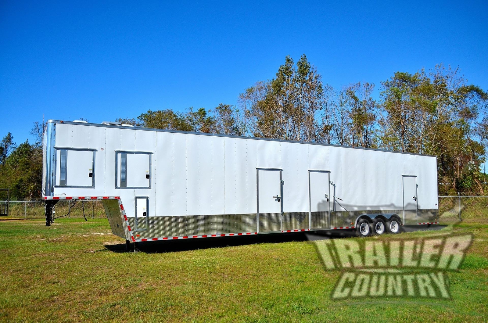 NEW 8.5X52 ENCLOSED GOOSENECK CARGO CAR HAULER FEMA TRAILER MOBILE OFFICE CENTER