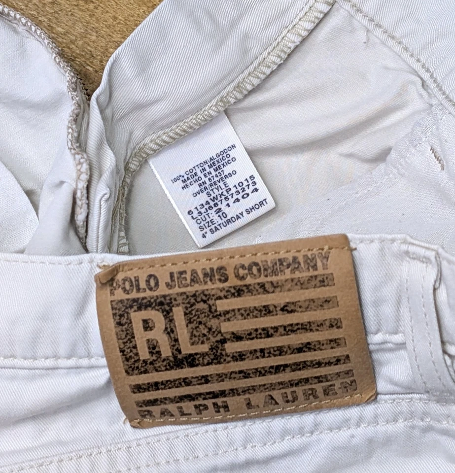 VTG Polo Ralph Lauren Women's SIZE 10 Cotton White 4" Saturday Shorts - Image 2 of 4