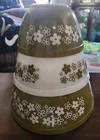 Pyrex Nesting Mixing Bowl Set of 3 Spring Blossom Green Crazy Daisy MINT