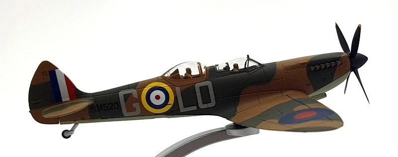 Corgi 1/72 Scale AA29203 - Supermarine Spitfire T.9 SM520/LO-G (G-ILDA) - Image 3 of 4
