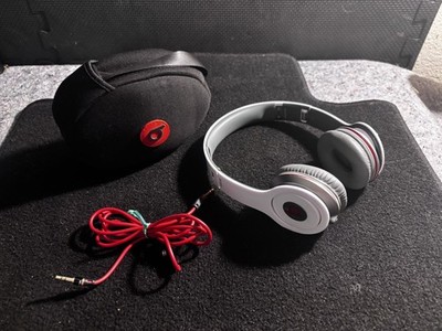 Monster Beats by Dre Solo HD Wired On-Ear WHITE Headphones Works! With Case