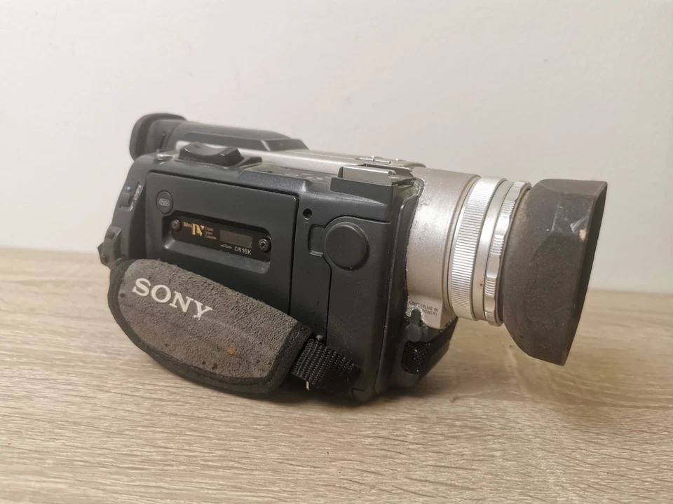 SONY DCR-TRV900 CAMESCOPE Mini Cassettes DV + LECTEUR Enregistreur GV-D1000E N44 - Photo 3/4