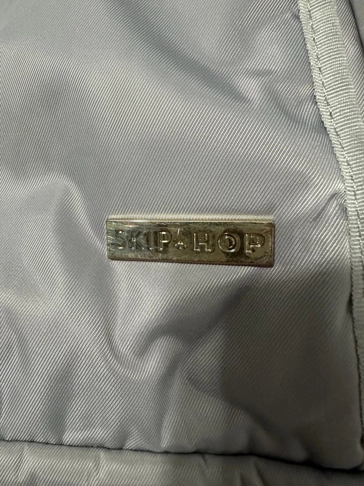 Skip Hop 200151 - Mochila de pañales abierta de cemento para mainframe Foto 2 de 4