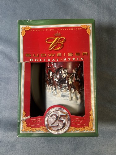 2004 Budweiser -- "25th Anniversary Holiday Stein" -- Ceramarte Of Brazil - Picture 6 of 11