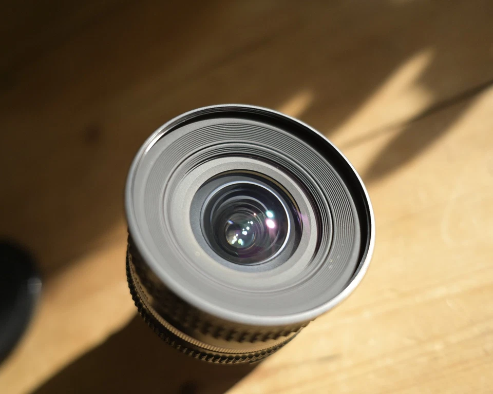 Nikon NIKKOR 20mm f2.8 AI-S manual lens MINT with Hoya Pro MC UV(0) filter - Image 2 of 4