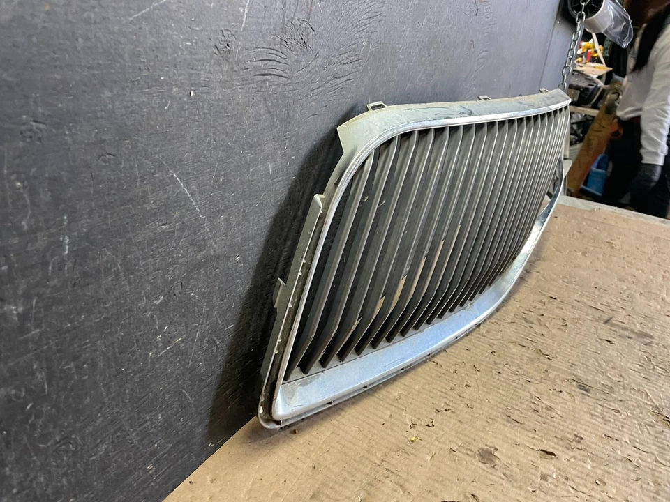 Lincoln MKT 2013 a 2016 conductor izquierdo lado izquierdo parrilla delantera OEM M6304 DG Foto 3 de 4