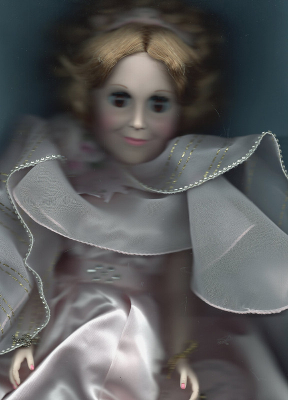 MADAME ALEXANDER 21" HERSELF DOLL COMPLETE WITH JEWELRY DOLL MINT NO BOX