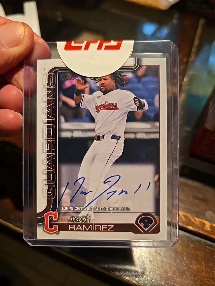 2025 Topps Series 1 - Flagship Real One Autographs Jose Ramirez #77 (AU)